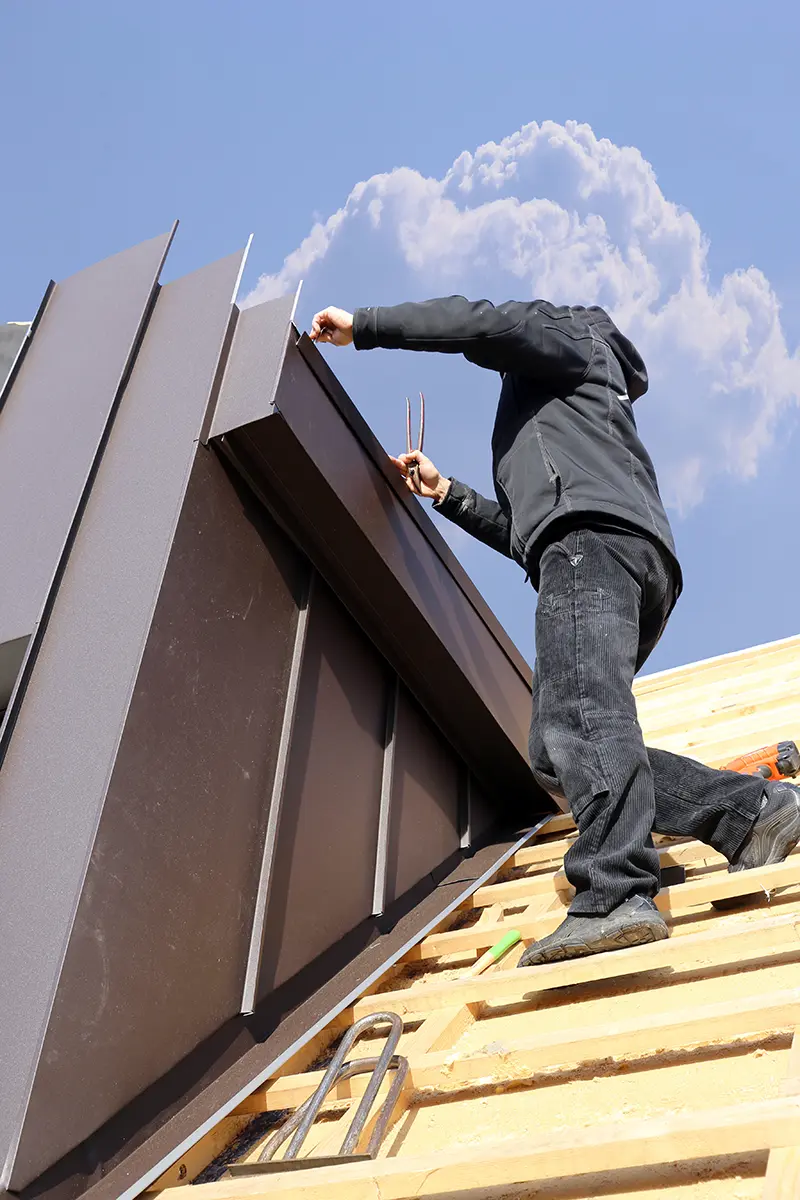 Dachdecker, Spengler, Ziegeldach